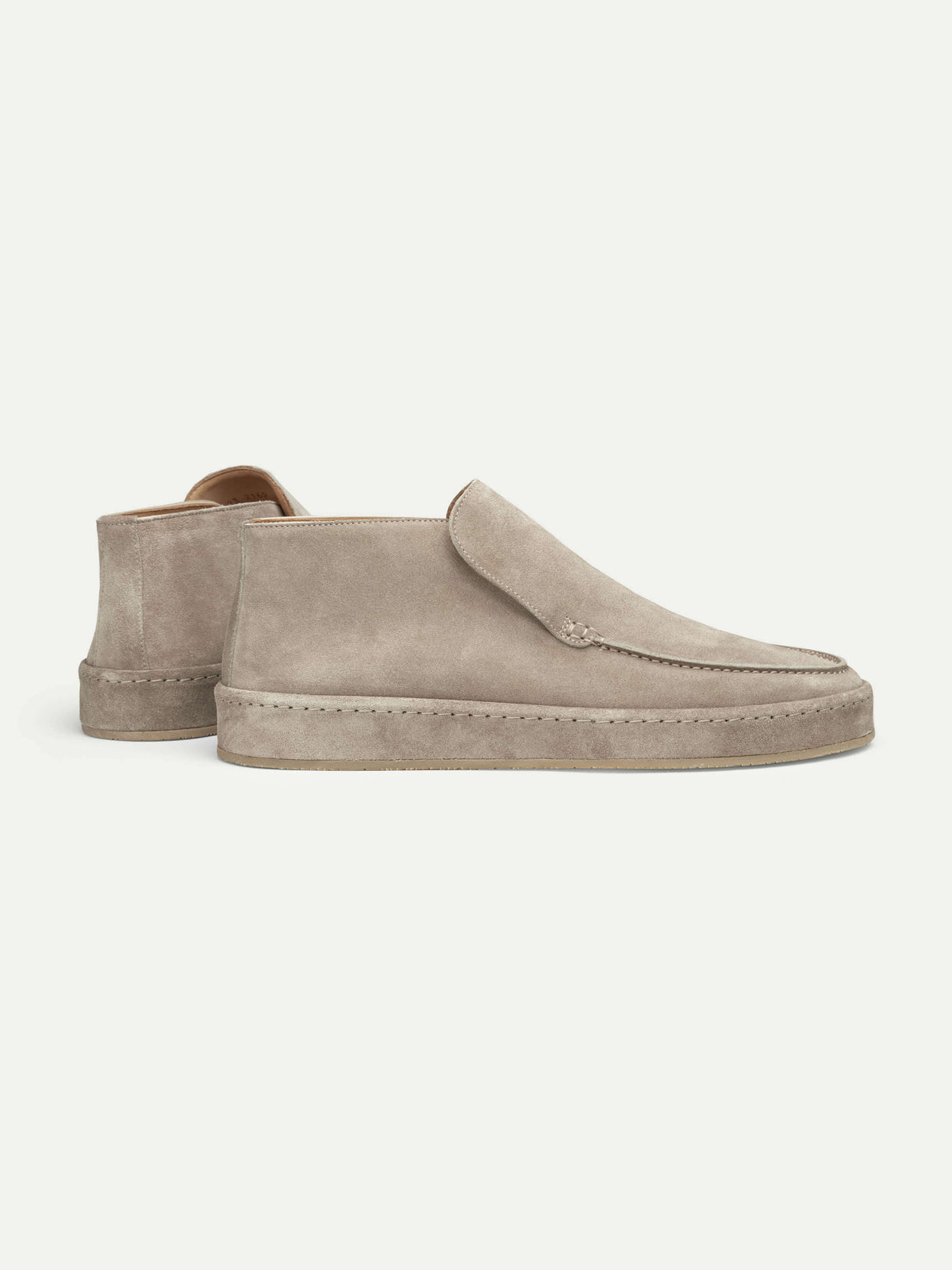 LIGHT GREY VOYAGER TRAINER
